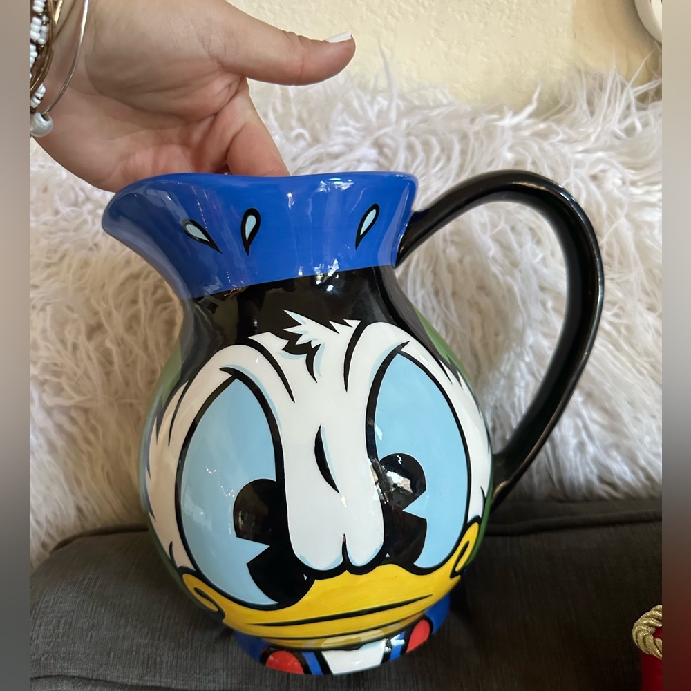 Angry Donald Duck limited edition, Art of Disney pitcher